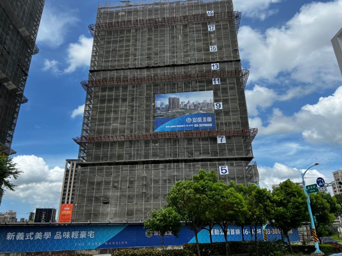 ▲「住展風向球」今年10月分數為42.2分，相較9月大減3.9分，不過對應燈號仍維持「連十五綠」，但已降至去年8月以來新低。（圖／NOWnews資料照片）