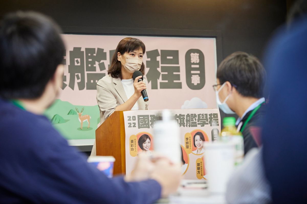 ▲沈慧虹表示，只要保有專業的能力，一定能在人生的道路上有良好的發展。（圖／民進黨提供）