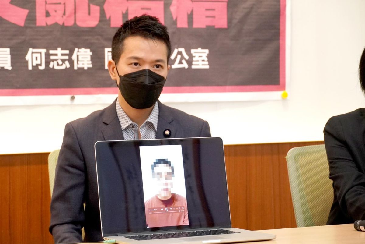 ▲立委何志偉舉行記者會痛批國防部防疫政策亂糟糟。（圖／翻攝自何志偉臉書）