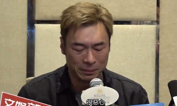 ▲許志安背著老婆鄭秀文偷腥。（圖／翻攝微博）