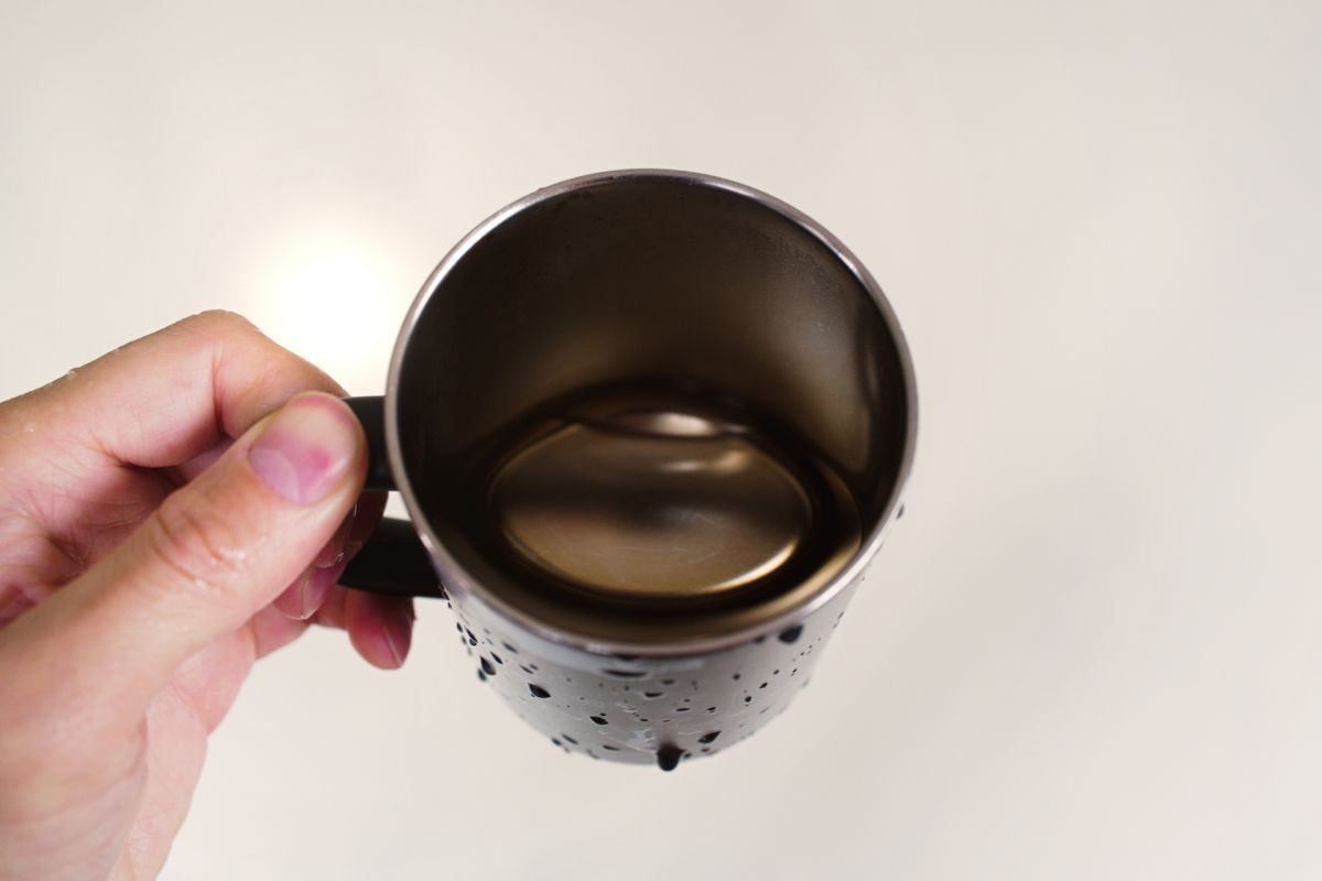 ▲夏天若是水分攝取不足，導致尿量減少，會使尿道感染機會上升，並造成結石堆積上升。（示意圖／取自photo AC）