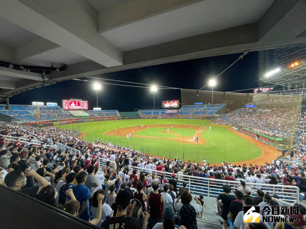 ▲樂天桃猿封王戰。（圖／吳政紘攝）