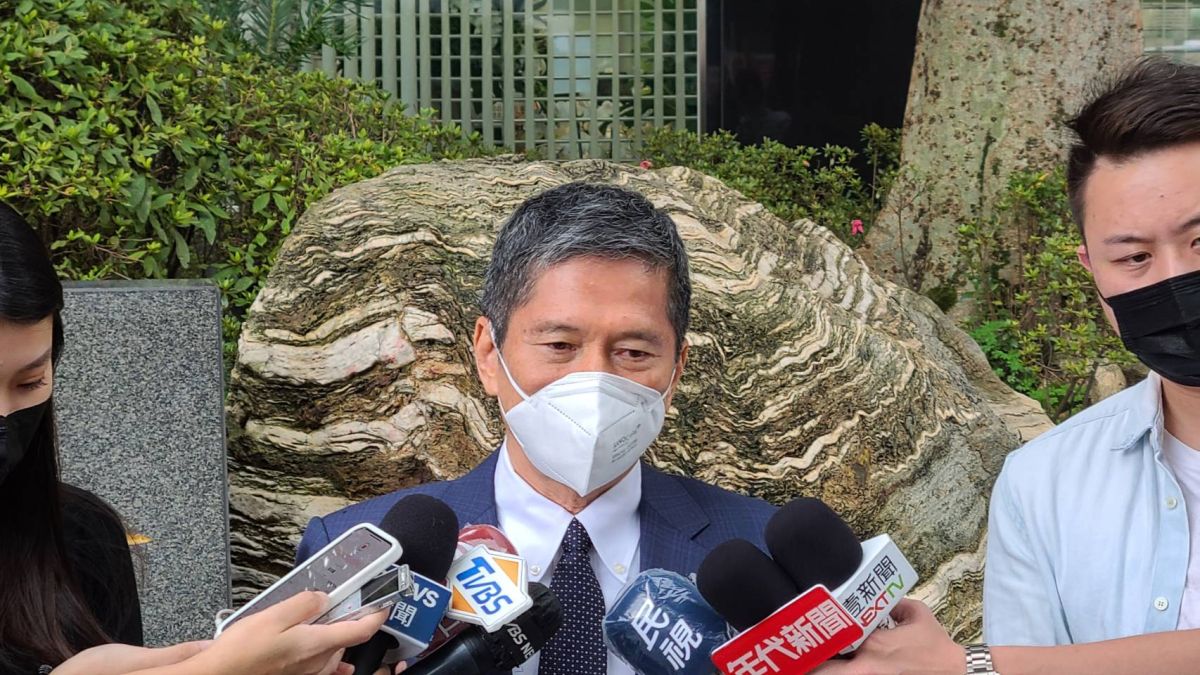 ▲戲劇《良辰吉時》歌曲《I Promise》奪下第57屆金鐘獎「主題歌曲獎」，但卻遭爆該曲並不符合報獎資格。文化部長李永得今（24）日說明，正在調查了解狀況再次鑑定。（圖／記者李琦瑋攝，2022.07.12）