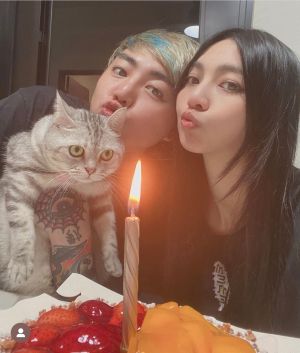 謝和弦和莉婭在2021年結婚,今年三月宣布懷孕。(圖/擷取自莉婭IG) ▲謝和弦和莉婭在2021年結婚,今年三月宣布懷孕。(圖/擷取自莉婭IG)