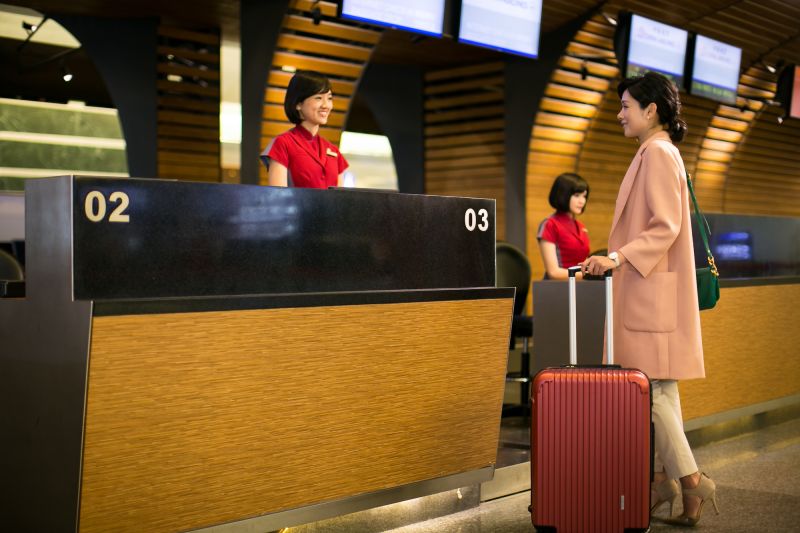▲中華航空今 (12) 日宣布行李服務再升級計畫，自 8 月 2 日起購票搭乘華航/華信國際線班機，全航線實施行李計件制。（圖／華航提供）