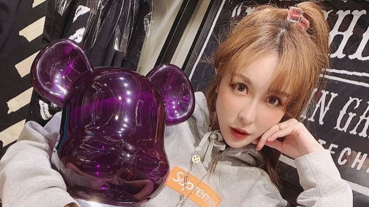 ▲「情色教主」雪碧（方祺媛）6大優點之一「床上功夫很好」，遭到好友圤智雨吐嘈「我不覺得」。（圖／雪碧臉書）