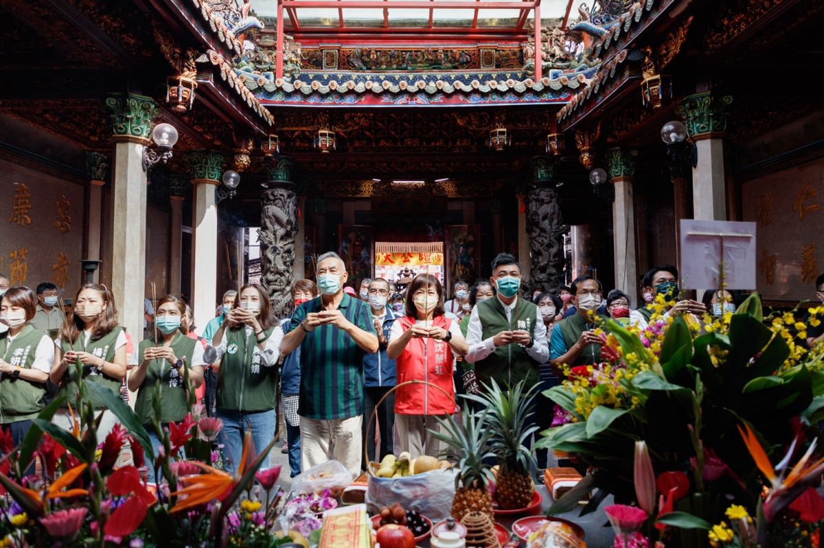 ▲民進黨新竹市長參選人沈慧虹今（13）日赴天公壇參拜。（圖／沈慧虹辦公室提供）