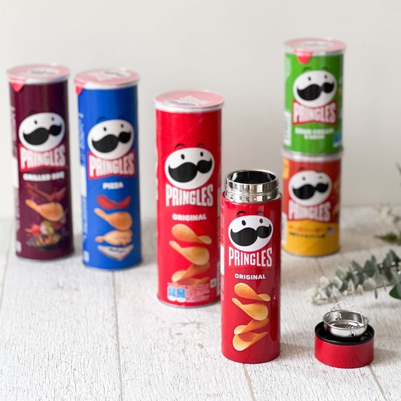 ▲7-11開賣原味品客隨行杯組,特價399元,內含原味洋芋片110g一罐、品客保溫杯,全台限量3萬盒。(圖/取自7-ELEVEN IG)