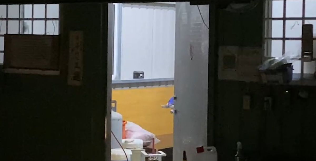 ▲14日南投康建生技公司爆發槍擊案，兇手李鴻淵對5人行刑式槍殺釀4死。（圖／翻攝畫面）