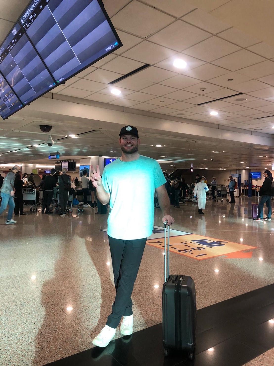 ▲悍將新洋投安得勝抵台（圖/富邦悍將球團提供）