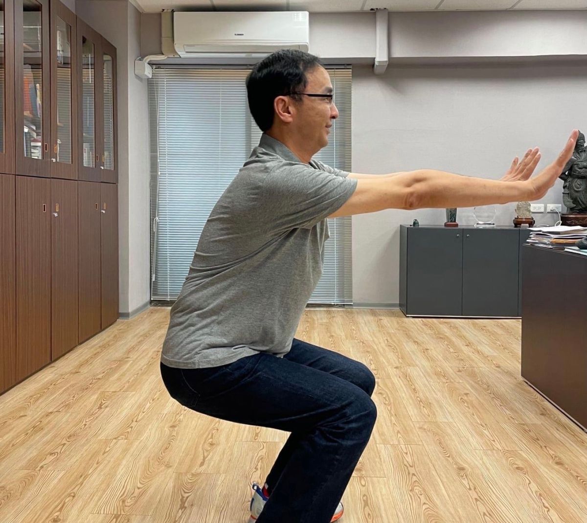 ▲民進黨批評，國民黨主席朱立倫過去有多次落跑「前科」。（圖／翻攝自朱立倫臉書）