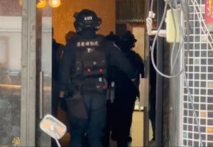 ▲南投生技公司槍擊4死1傷，警方攻堅逮捕李姓嫌犯。（圖／讀者提供）