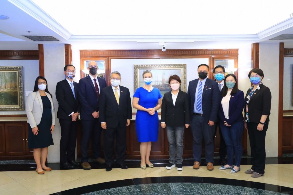 ▲美國在台協會台北辦事處處長孫曉雅首次拜訪台中市長盧秀燕(圖／市政府提供2022.7.15)
