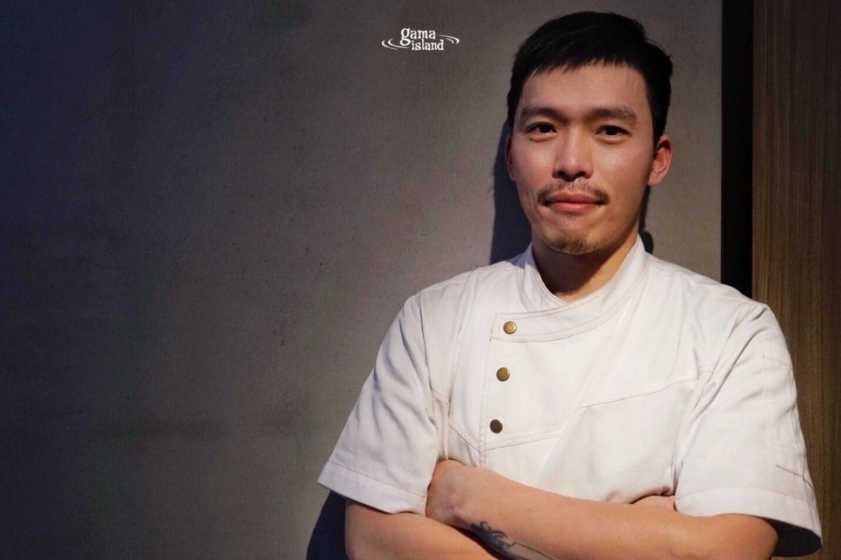 ▲從汽車修護科學生成為冠軍主廚的Zac，現擔任Relay Taîpas餐酒館主廚，並在有「最強員工餐廳」之稱的普橘島擔任私廚，提到人生第一次萌生做菜興趣，竟是始於百貨美食街打工的經歷？（圖／翻攝自普橘島 gamaisland FB）