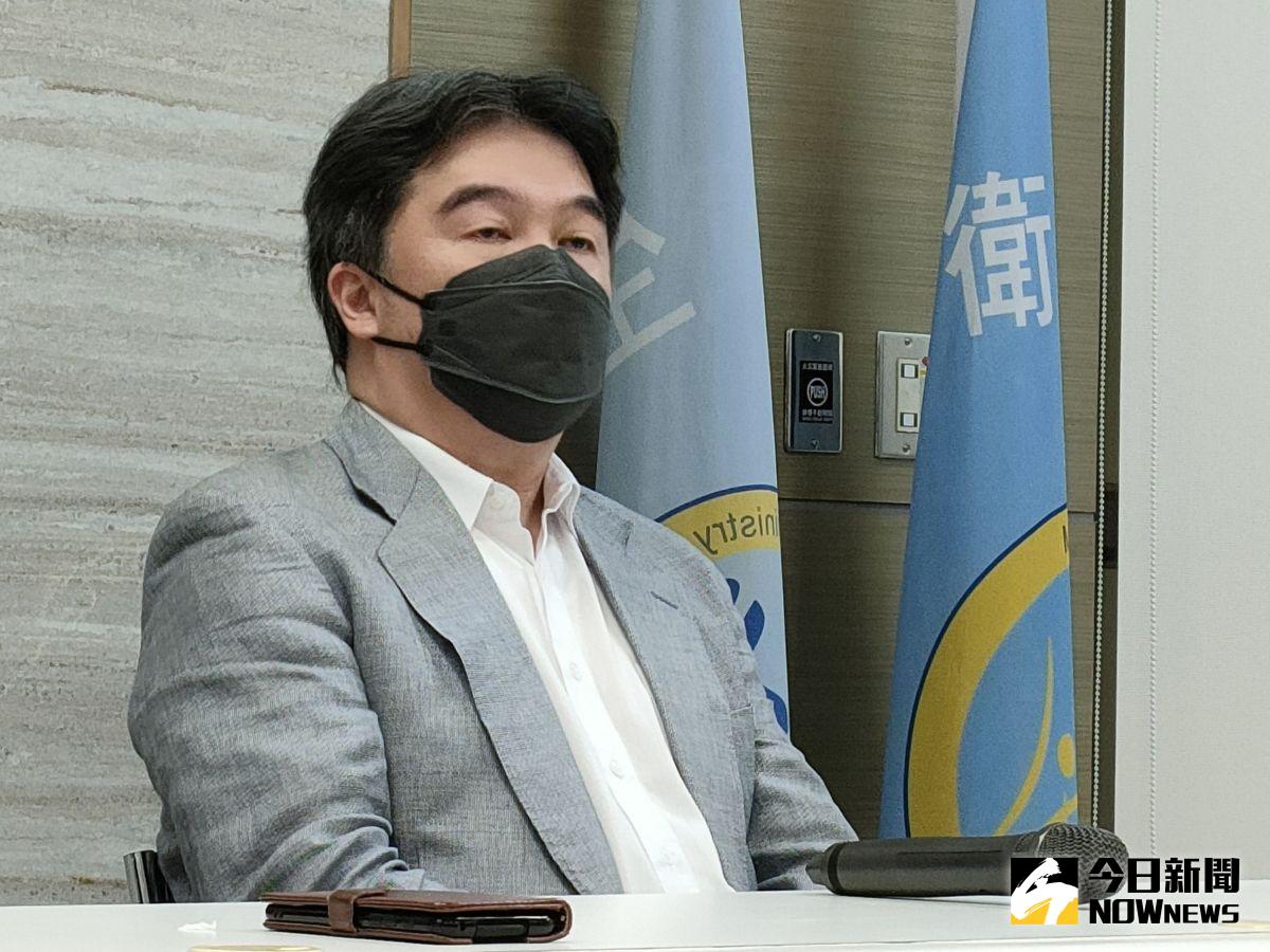 ▲近日砲火猛攻台中市政府的衛福部次長王必勝回應，「我沒有任何一點質疑是錯的」，僅1包豬肉驗出西布特羅，其他檢體都無，實在是很難解釋。（圖／記者許若茵攝，2022.07.15）