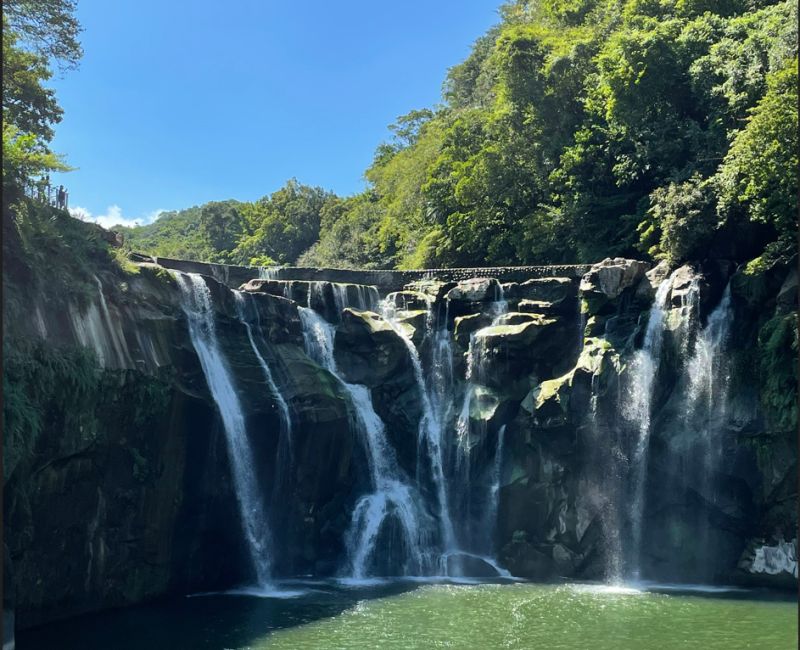 ▲被稱為「台灣尼加拉瓜瀑布」的十分瀑布，高居網路聲量第一。（圖／張勵德攝）