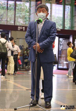 ▲民進黨台北市長參選人陳時中出席民進黨全代會,這次出席換上全新皮鞋代表選舉行程正式開跑。(圖/記者葉政勳攝 , 2022.07.17) ▲民進黨台北市長參選人陳時中出席民進黨全代會,這次出席換上全新皮鞋代表選舉行程正式開跑。(圖/記者葉政勳攝 , 2022.07.17)