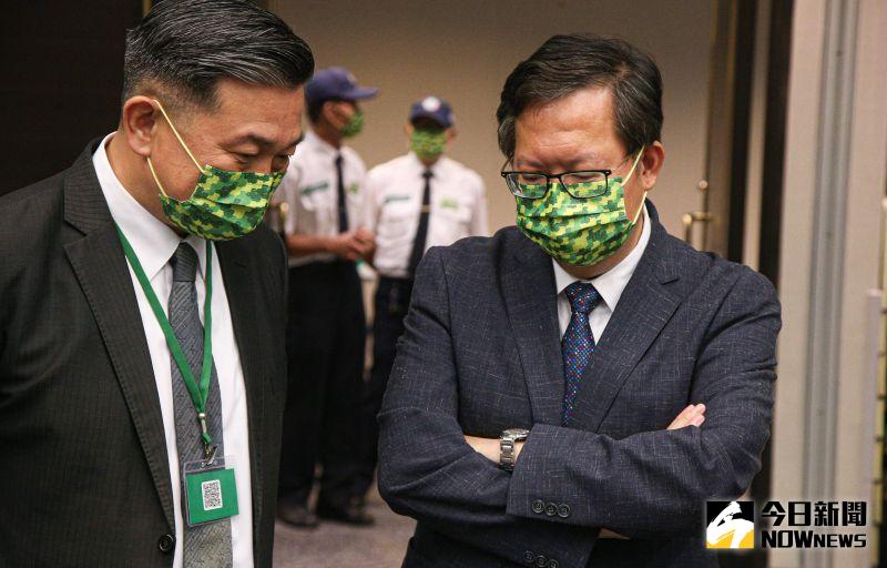 ▲鄭文燦(右)在桃園組織堅強,綠營評估鄭運鵬仍有優勢。(圖/記者葉政勳攝)