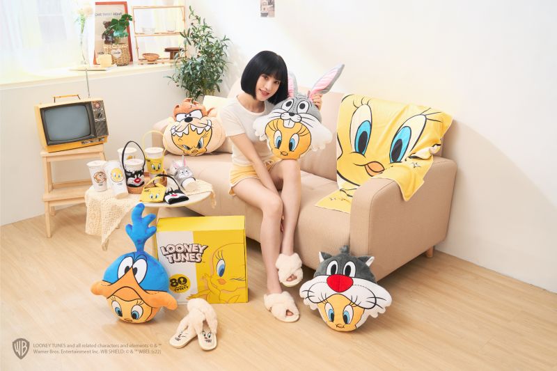 ▲五桐號聯名華納兄弟「樂一通 Looney Tunes」卡通周邊搶翻天。(圖/五桐號提供)
