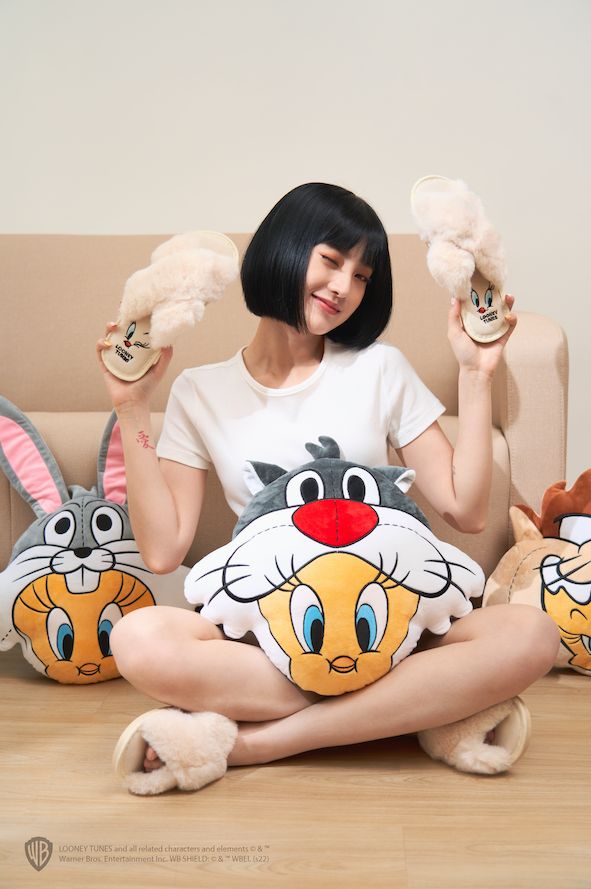▲五桐號全新聯名「樂一通 Looney Tunes」,除了可愛碑身及杯套,家居周邊更是超萌必收。(圖/五桐號提供)