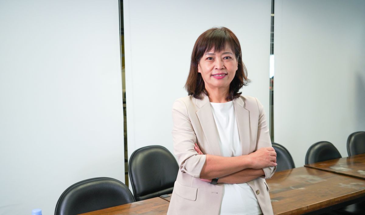 ▲沈慧虹說，穿著選擇奶茶色系，是因為奶茶是國民飲品，也是大家最能接受的形象。（圖／記者陳明安攝）