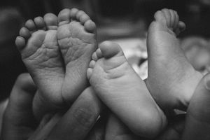 ▲人妻生雙胞胎,結果被醫院告知「孩子與爸爸血型不合」,讓她很震驚,豈料真相曝光後,也讓她當場哭出來。(示意圖,圖中人物與當事者無關/pixabay) ▲人妻生雙胞胎,結果被醫院告知「孩子與爸爸血型不合」,讓她很震驚,豈料真相曝光後,也讓她當場哭出來。(示意圖,圖中人物與當事者無關/pixabay)