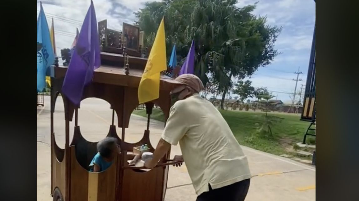 ▲81歲的敦吉爺爺與83歲的諾伊奶奶每天都會出門散步。（圖／翻攝自TikTok）