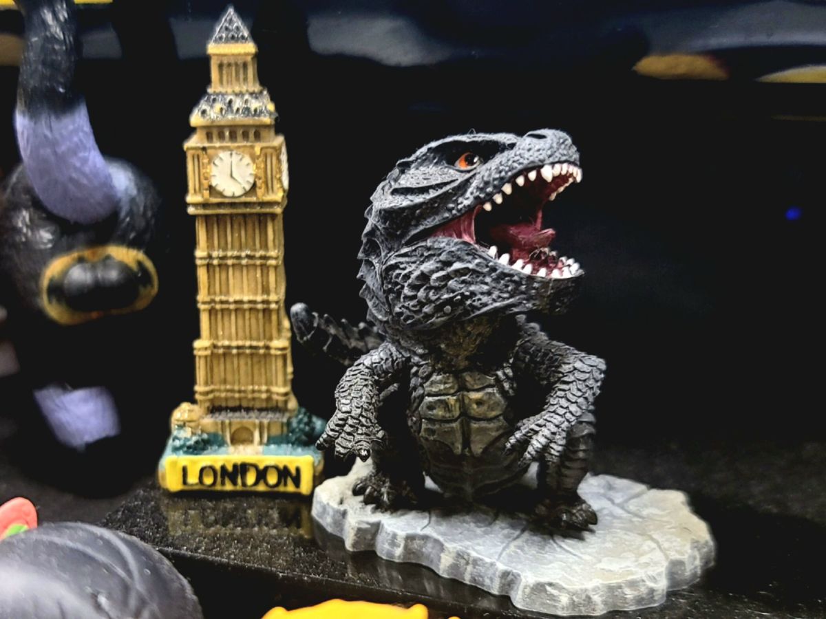 ▲哥吉拉公仔引發的夫妻糾紛躍上新聞版面，其實做好收納，不只玩得開心，還能安太座！（圖／吳宗軒攝）