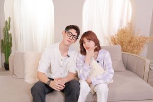 ▲郭雪芙接受主持人夏和熙(左)拷問。(圖/CBOOK提供) ▲郭雪芙接受主持人夏和熙(左)拷問。(圖/CBOOK提供)