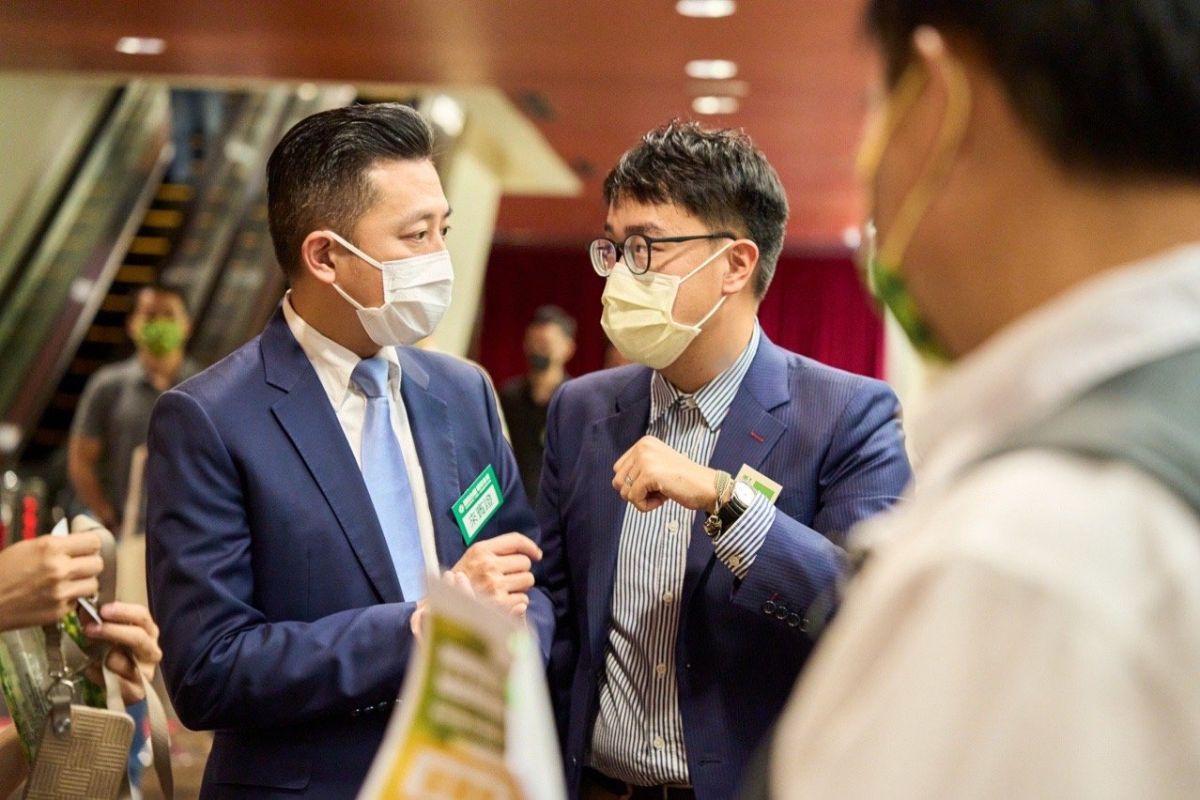 ▲林智堅辦公室發言人黃韋鈞，今提出3證據指論文是原創。（圖／翻攝自黃韋鈞臉書）