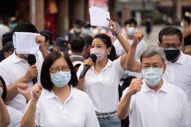 ▲林楚茵說,蔣萬安不敢面對自己團隊成員傾中立場,只敢躲在發言人背後裝傻,如今裴洛西來訪卻成為蔣萬安「親中反美」立場的照妖鏡。(圖/翻攝自林楚茵臉書)