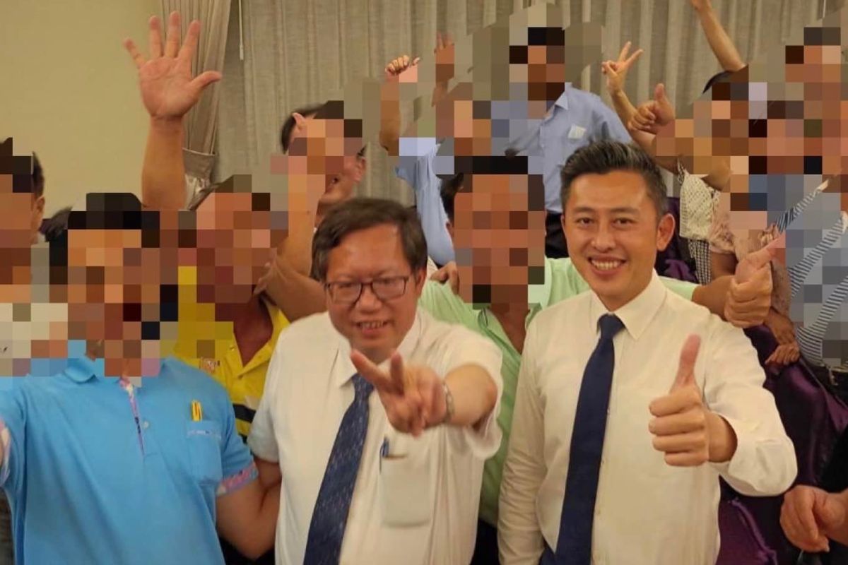 ▲桃園市長參選人林智堅與桃園市長鄭文燦，在餐聚時逐桌敬酒，被衛生局各開罰3000元。（圖／翻攝自凌濤臉書）