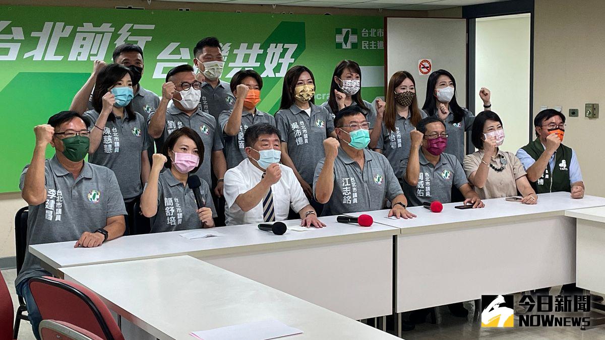 ▲民進黨台北市長參選人陳時中，20日前往台北市議會拜會民進黨團議員。（圖／記者丁上程攝，2022.07.20）