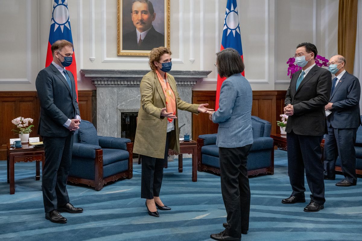 ▲總統蔡英文接見歐洲議會訪問團。（圖／總統府提供）