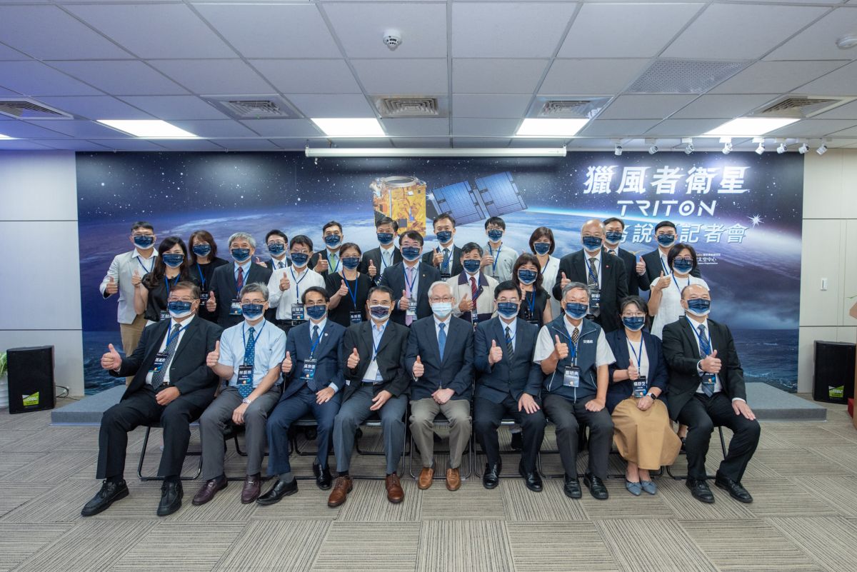 ▲科技部今（20）日宣布台灣自主研發的衛星「獵風者（TRITON）」，已正式組裝完成、最快明年首季升空。（圖／科技部提供）