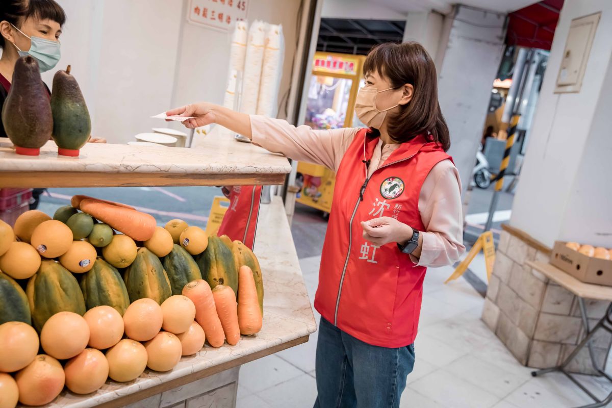 ▲沈慧虹表示，昨日受訪原文是針對林耕仁的長輩福利政見，並非如高虹安的指控。（圖／沈慧虹辦公室提供）