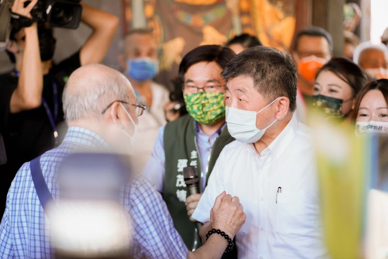 ▲陳時中今日赴保安宮參拜。（圖／陳時中辦公室提供）