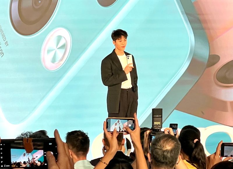 ▲OPPO Reno8系列活動嘉賓邀請了藝人許光漢站台。(圖/記者周淑萍攝)