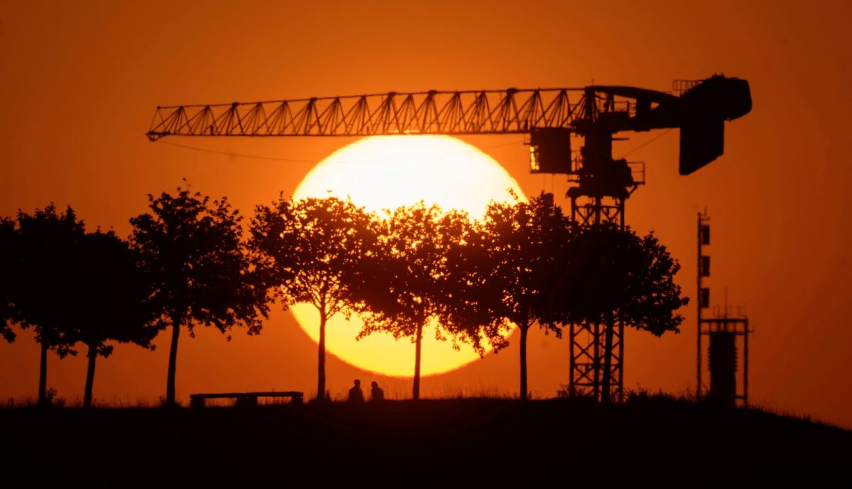 ▲連日高溫幾乎「烤焦」歐洲大陸，也加劇因戰爭、疫情導致的多種危機。（圖／美聯社／達志影像）