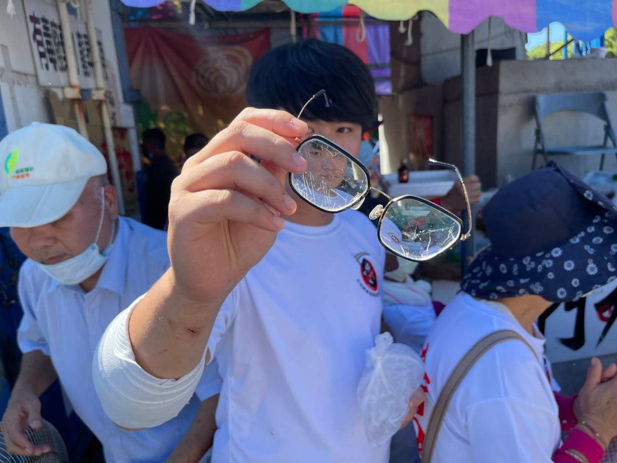 ▲苗栗坤輿掩埋場清晨爆流血衝突，有學生眼鏡碎裂、至少7人受傷。(圖／湯蕙禎國會辦公室提供)