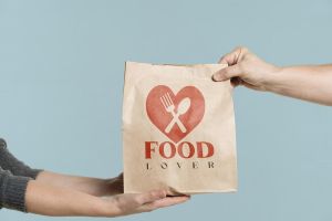 外送訂單備註「失業求安慰」!老闆暖心回應 網全讚爆 ▲一名餐廳老闆日前收到一份外送單,上面的備註要求相當特別。(示意圖,非當事人/取自pixabay)