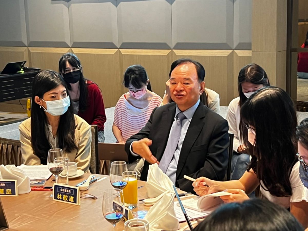 ▲全聯董事長林敏雄與媒體暢談和統一企業的競爭關係，強調「做生意沒有敵人」。（圖／張勵德攝）