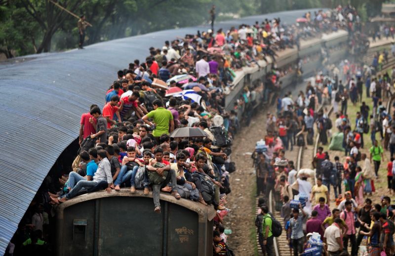 對鐵路企業肅貪　孟加拉法官嚴禁火車頂端坐人
