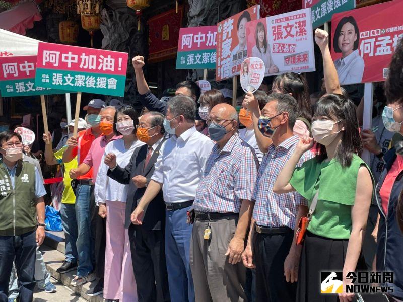 ▲陳時中今日赴松山慈祐宮參拜。（圖／記者黃宣尹攝，2022.07.22）
