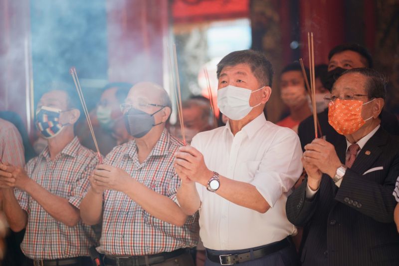 ▲陳時中今日赴松山慈祐宮參拜。（圖／陳時中辦公室提供）