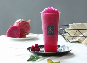 ▲大苑子6月推出的新品「百變火龍冰沙L」,北部售價85元,下周限時開跑買一送一。(圖/業者提供) ▲大苑子6月推出的新品「百變火龍冰沙L」,北部售價85元,限時祭出買一送一。(圖/業者提供)
