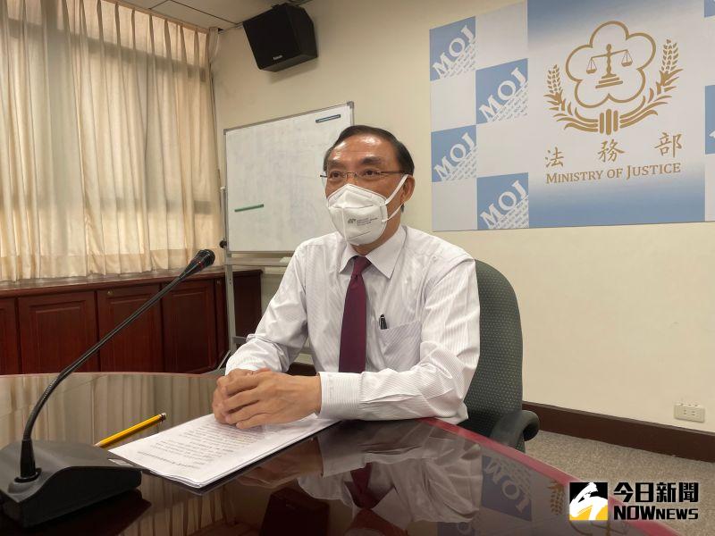 ▲法務部長蔡清祥說明圈選一審主任檢察官的原則。(圖/記者潘千詩攝,2022.07.22)