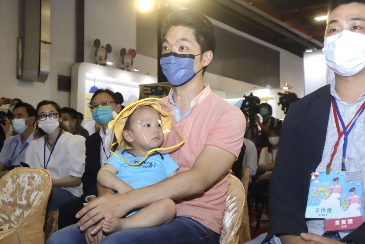 ▲蔣萬安競選期間拋出生育、居住政見，盼阻擋北市近年人口外移趨勢，讓人口回升至250萬，但政見緊密牽涉溝通與金流，各界關注未來如何有效落實。（資料照片／蔣萬安辦公室提供）