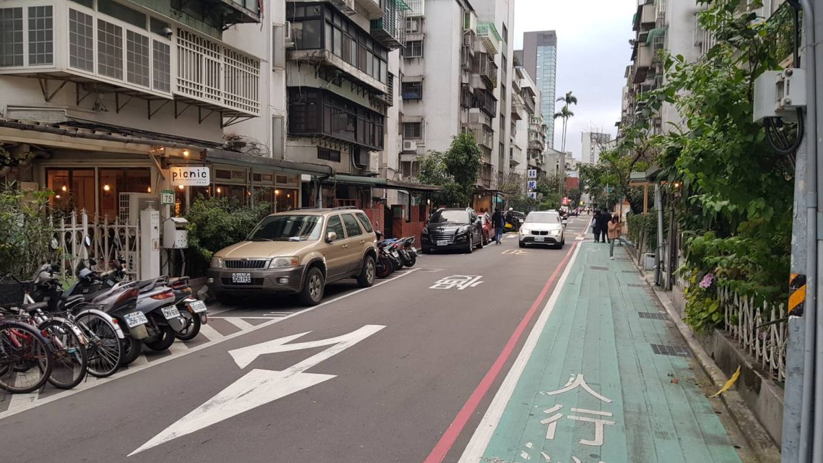 ▲一名網友透露，爸爸突然要賣掉家裡41年大安區老公寓，決定下個月馬上就要搬到義大利定居。（示意圖／NOWnews資料照片）