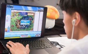報導 ▲這次的改版遊戲體驗也讓回谷玩家文廷再次深陷其中。(圖/記者朱永強攝)